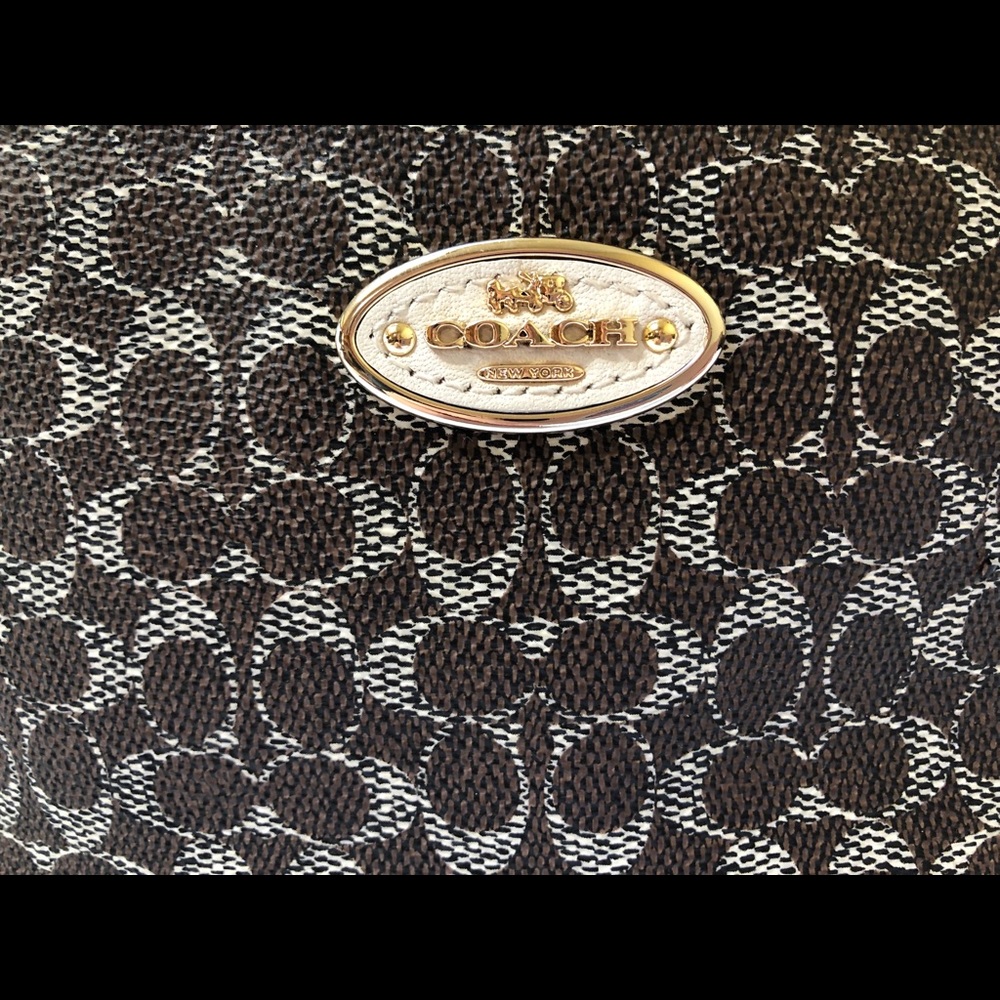 NWT Coach Purse/Wristlet - Picture 4 of 5